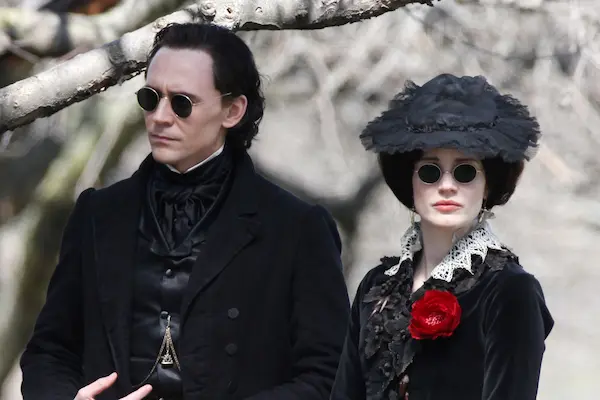 فیلم قلهای به رنگ خون (Crimson Peak)