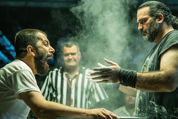 نقد و بررسی فیلم تمساح خونی